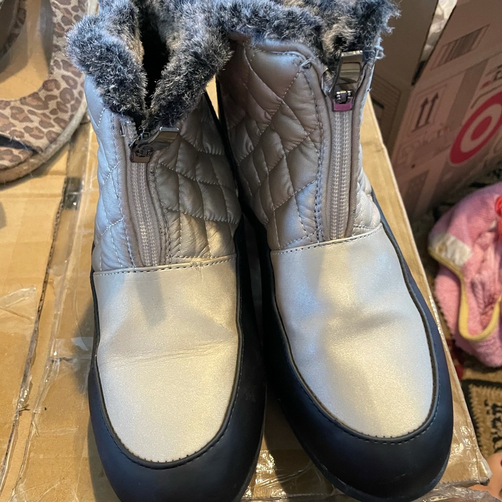 Weatherproof boots size 8.5 W great shape